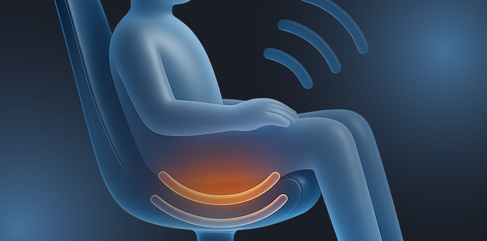 Person Im Behandlungsstuhl Mit Magnetwellen Im Beckenbereich